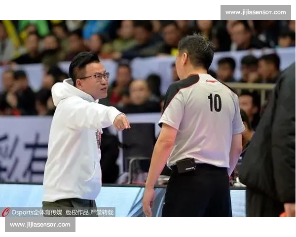 WNBA 惊现 “暴走萌娃”!婴儿爬赛中宝宝首次站立行走引爆全场 WNBA 惊现 “暴走萌娃”!婴儿爬赛中宝宝首次站立行走引爆全场