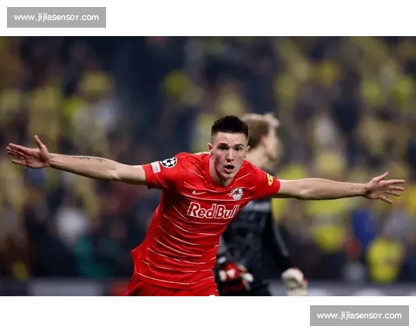 曼联 17 岁新星思韦茨进一线队训练,被誉 “红魔佩德里” 曼联 17 岁新星思韦茨进一线队训练,被誉 “红魔佩德里”