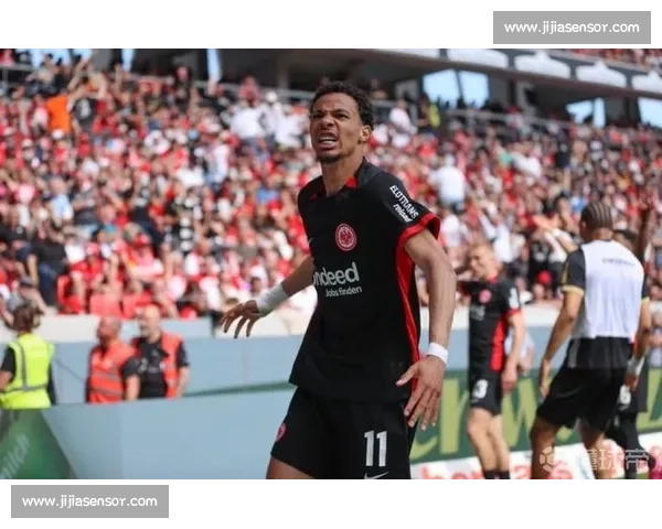 曼联加速求购埃基蒂克 法兰克福 1 亿欧要价成最大障碍